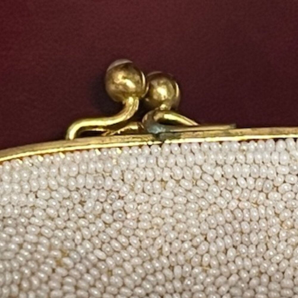 French White Beaded Embroidered Floral Pearl Kiss Lock Hinged Change Purse 4" - Picture 14 of 16